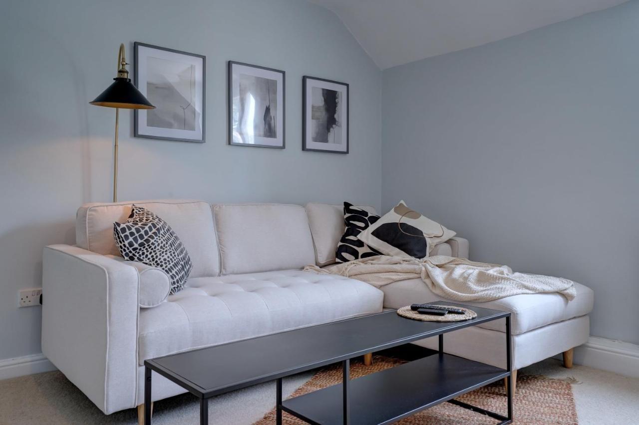 Stunning Designer Apartment In An Ancient Building Норвич Экстерьер фото
