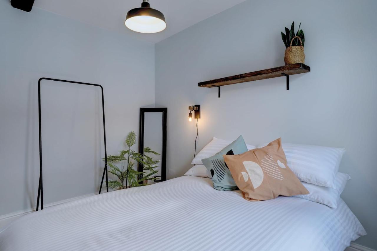Stunning Designer Apartment In An Ancient Building Норвич Экстерьер фото
